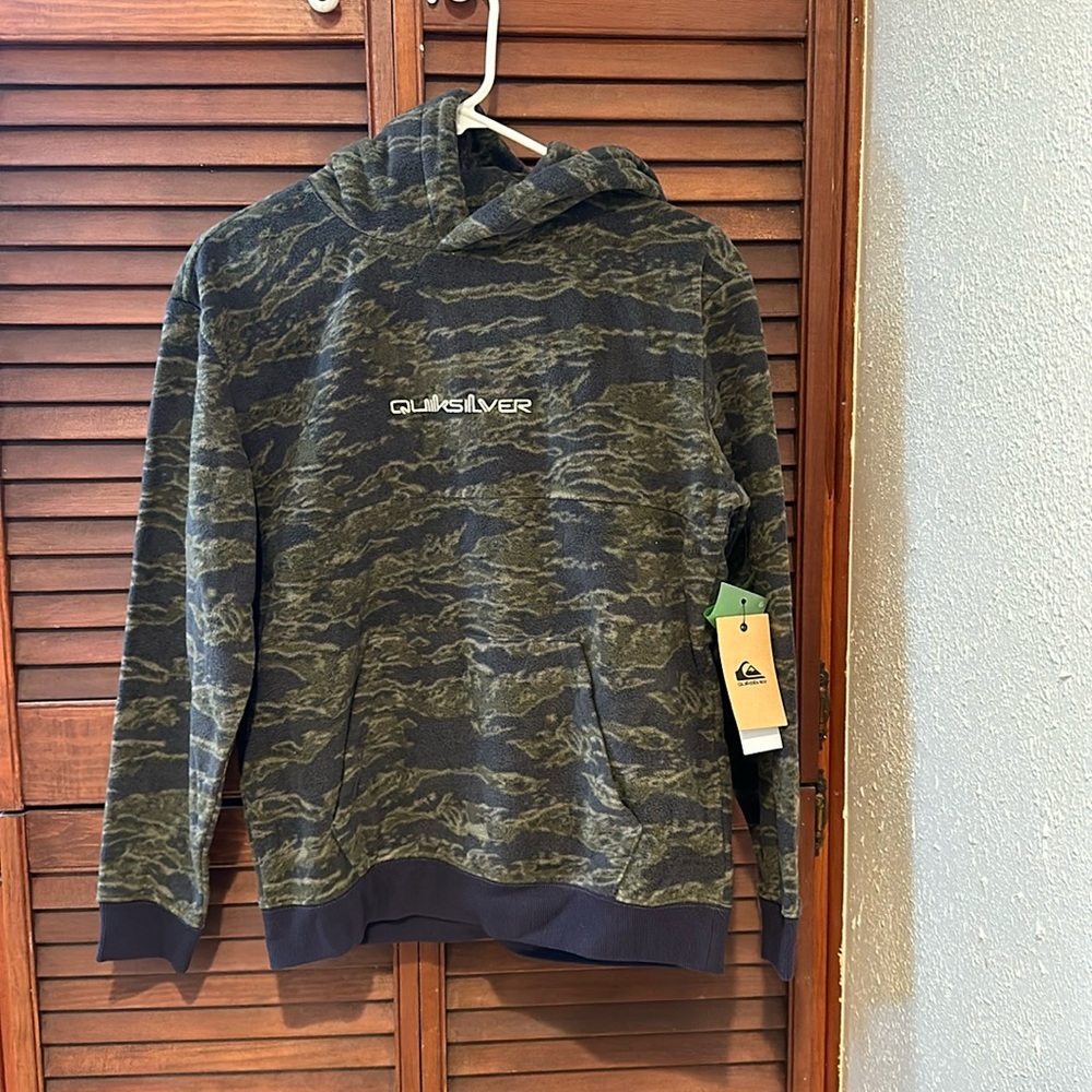 Boys quicksilver L-14 camo hoodie